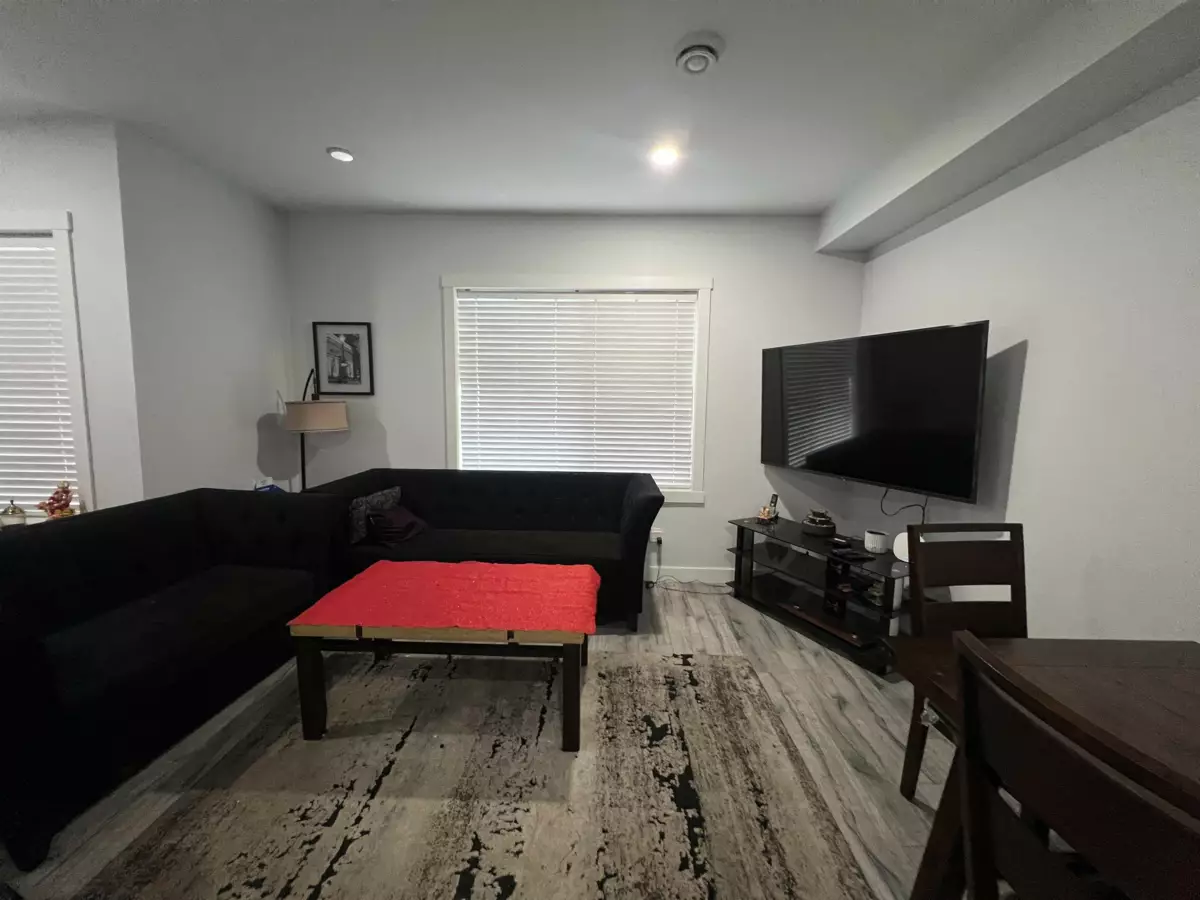 Family Room Photo of 47 5867 129 Street, Surrey, BC