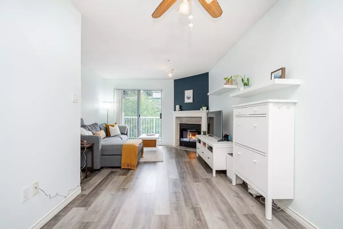 Family Room Photo of 410 1035 Auckland Street, New Westminster, BC