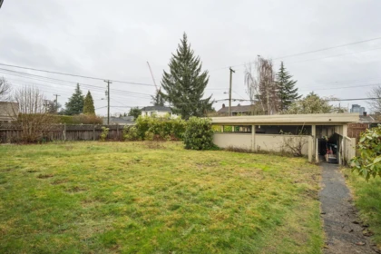Swimming Pool Photo of 5606 Willow Street, Vancouver, BC