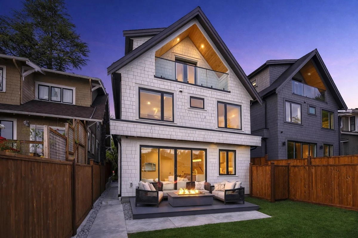 Exterior Rear Photo of 2 2138 W 48th Avenue, Vancouver, BC