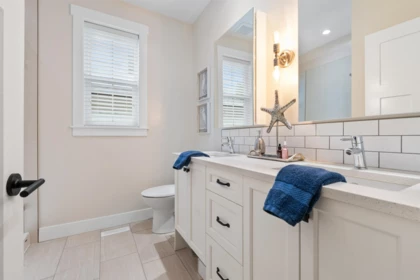 Laundry Room Photo of 43339 Creekside Circle, Lindell Beach, BC