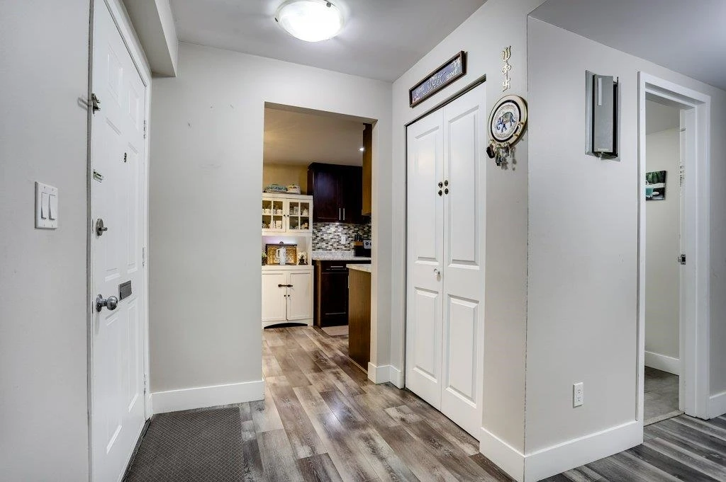 Family Room Photo of 263 7493 140 Street, Surrey, BC