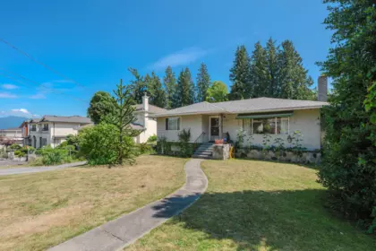 Breakfast Nook Photo of 6338 Selma Avenue, Burnaby, BC