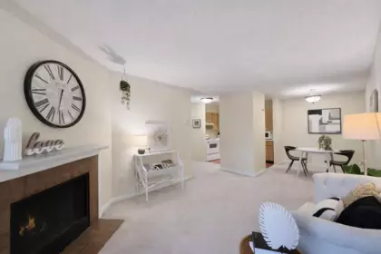 312 615 North Road, Coquitlam, BC, Coquitlam — Apartment/Condo for sale