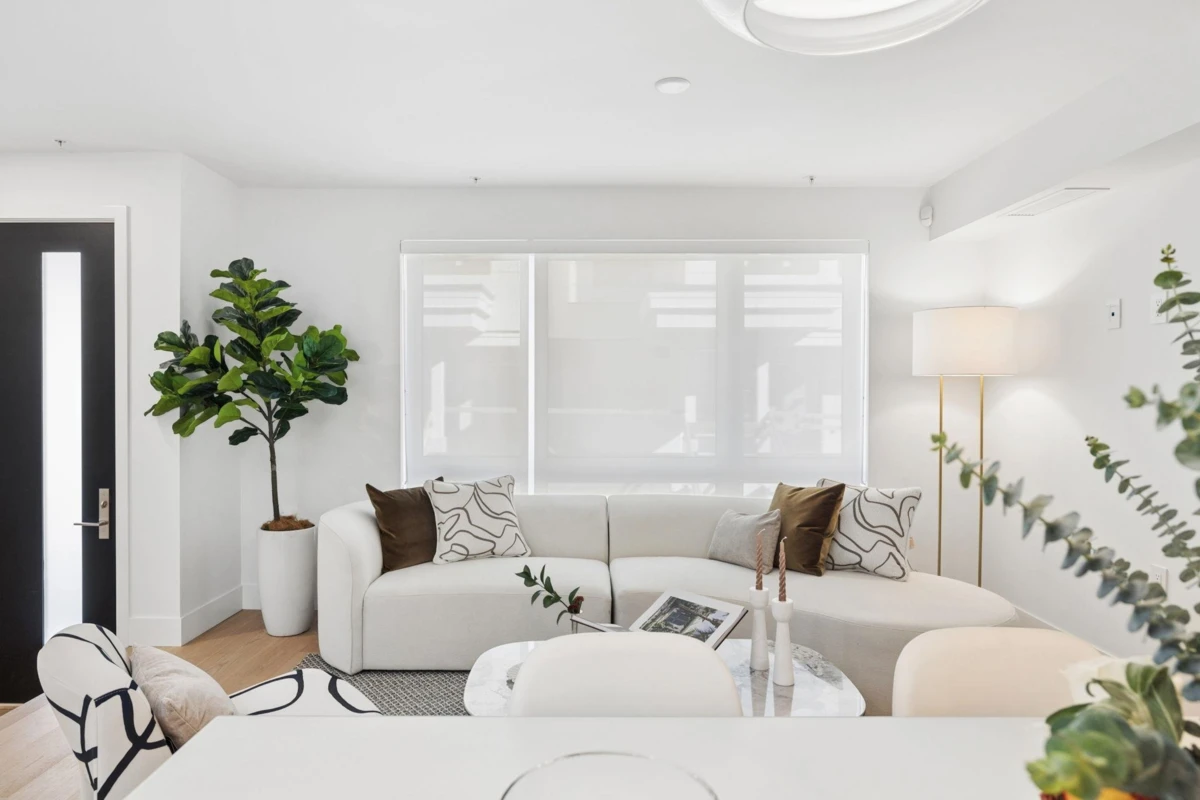 Family Room Photo of 122 578 W 24 Avenue, Vancouver, BC