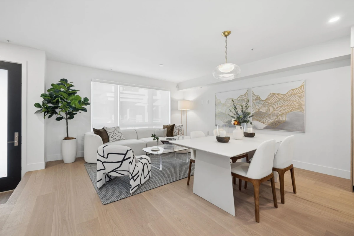 Living Room Photo of 122 578 W 24 Avenue, Vancouver, BC