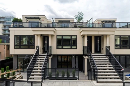 Entry Foyer Photo of 122 578 W 24 Avenue, Vancouver, BC