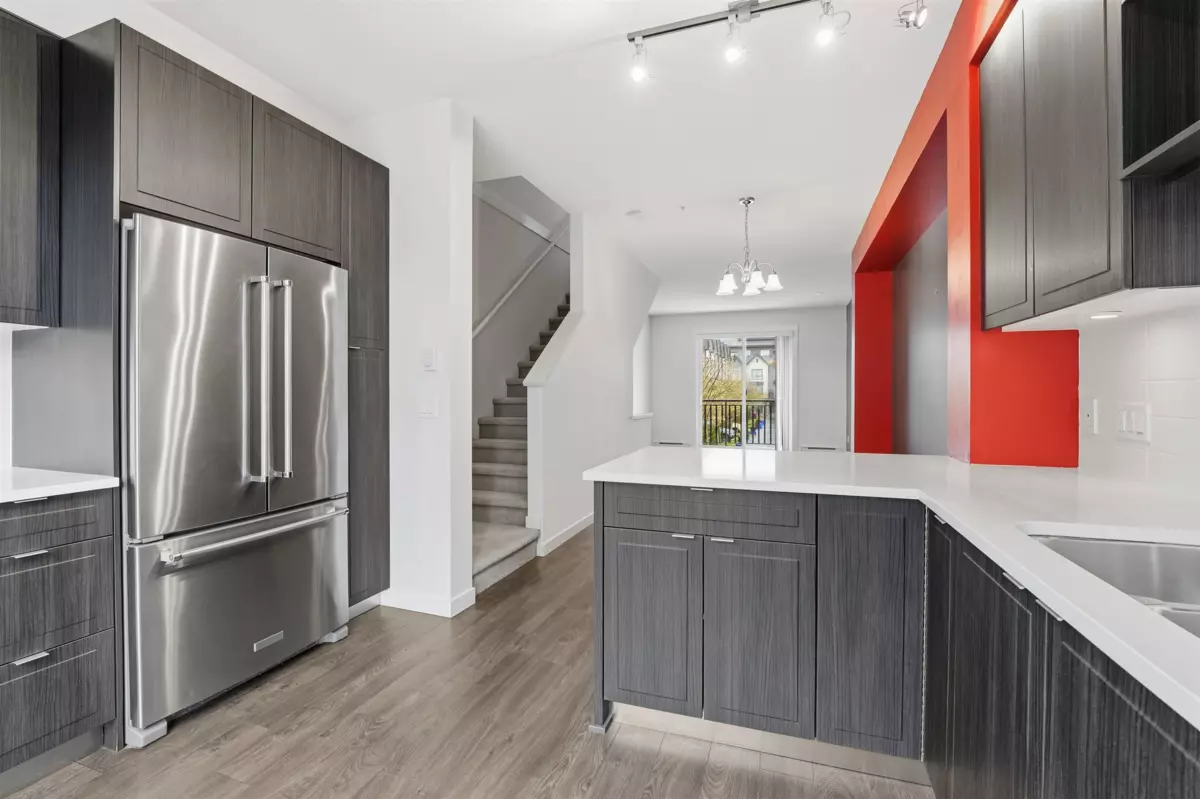 Family Room Photo of 3 2371 Ranger Lane, Port Coquitlam, BC