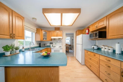 Breakfast Nook Photo of 9072 Briar Road, Burnaby, BC