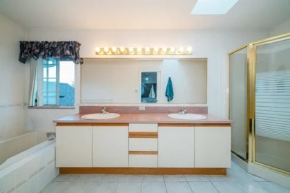Mudroom Photo of 9072 Briar Road, Burnaby, BC