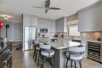 Kitchen Photo of 15364 Victoria Avenue, White Rock, BC