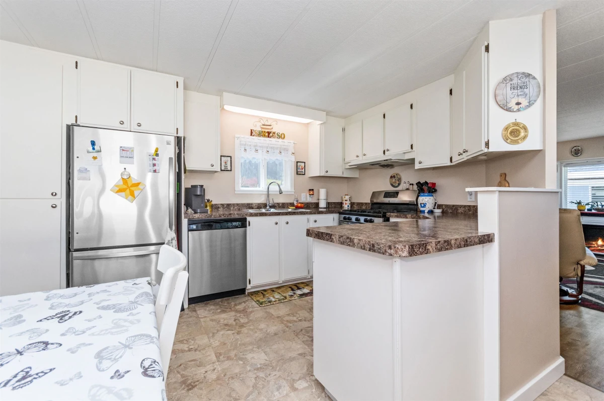 Family Room Photo of 18 62780 Flood Hope Road, Hope, BC