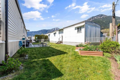 Basement Recreation Room Photo of 18 62780 Flood Hope Road, Hope, BC