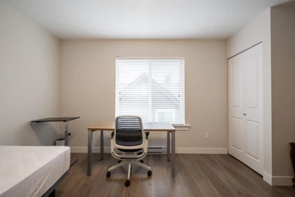 Hallway Photo of 18 6089 144 Street, Surrey, BC