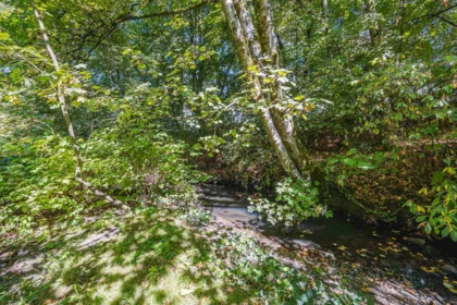 Garden / Landscaping Photo of 103 5776 200 Street, Langley, BC