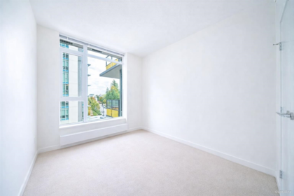 401 8850 University Crescent, Burnaby, BC, Burnaby — Apartment/Condo for sale