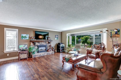 2064 156a Street, Surrey, BC, Surrey — Single Family Residence for sale