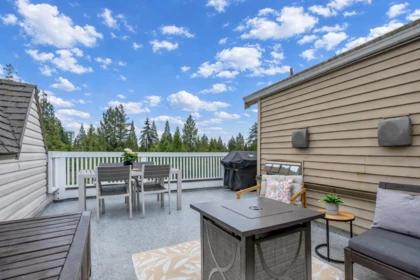 13 1073 Lynn Valley Road, North Vancouver, BC, North Vancouver — Townhouse for sale