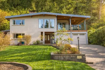 257 Bayview Road, Lions Bay, BC, Lions Bay — Single Family Residence for sale