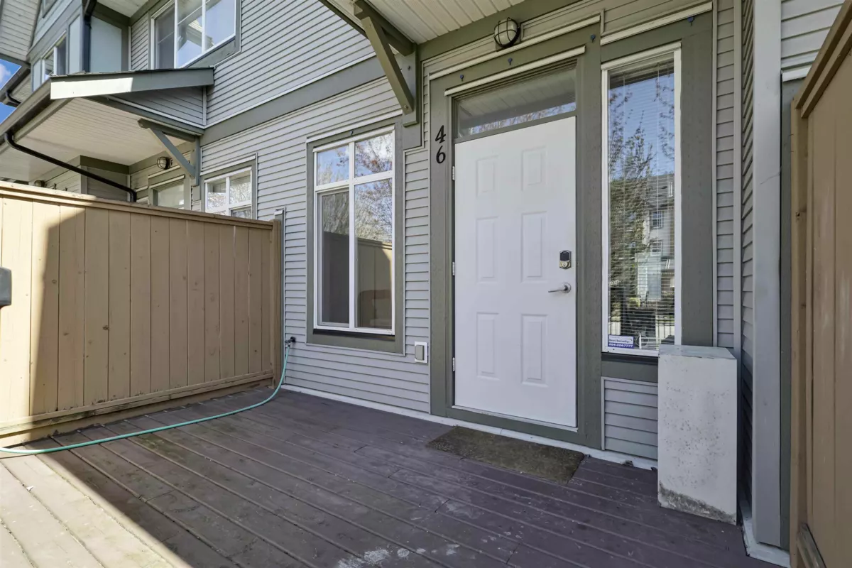 Family Room Photo of 46 8726 159 Street, Surrey, BC