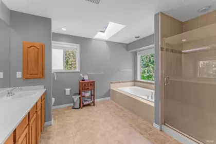 Laundry Room Photo of 2930 145a Street, Surrey, BC