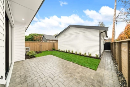 Garden / Landscaping Photo of 2965 Glen Drive, Vancouver, BC