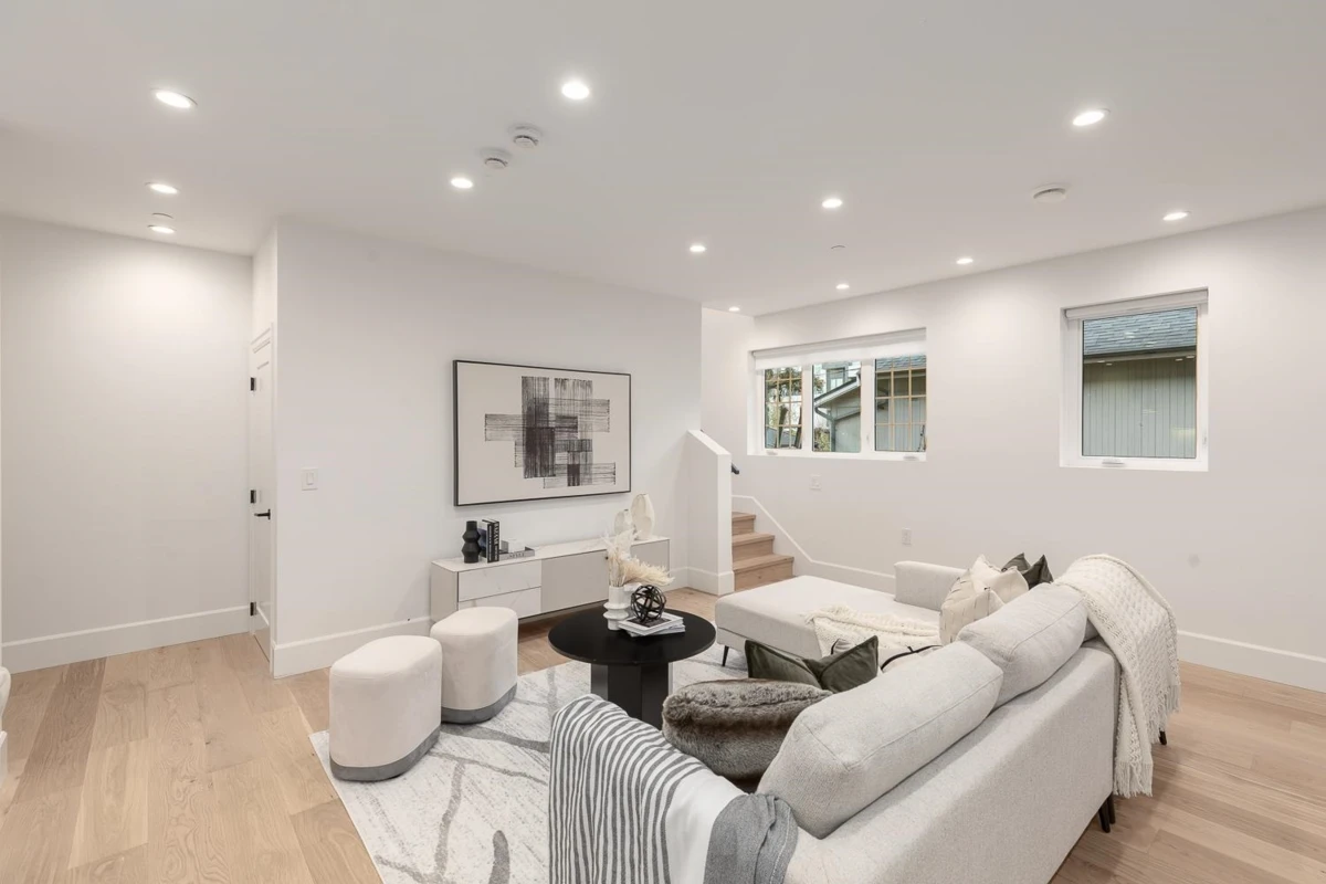 Family Room Photo of 855 E 19th Avenue, Vancouver, BC