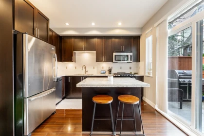 8 2929 156 Street, Surrey, BC, Surrey — Townhouse for sale