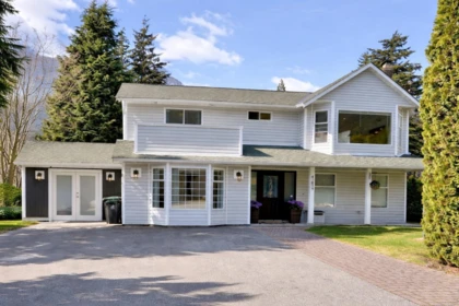 41873 Faith Road, Brackendale, BC, Brackendale — Single Family Residence for sale