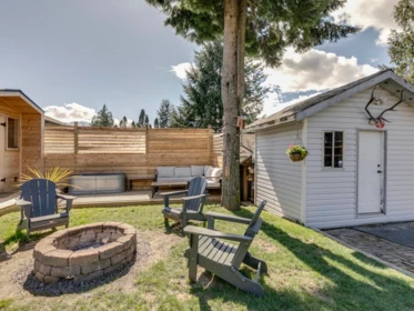 Garden / Landscaping Photo of 41873 Faith Road, Brackendale, BC