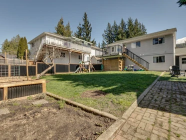 Hot Tub / Spa Photo of 41873 Faith Road, Brackendale, BC