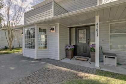 41873 Faith Road, Brackendale, BC, Brackendale — Single Family Residence for sale