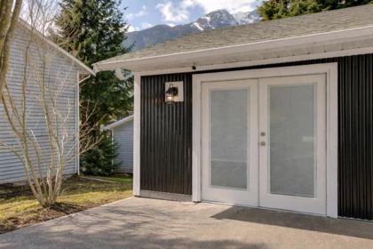 Mudroom Photo of 41873 Faith Road, Brackendale, BC