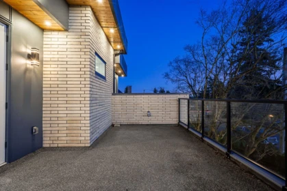 Garage Interior Photo of 15569 Oxenham Avenue, White Rock, BC