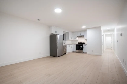 Hot Tub / Spa Photo of 15569 Oxenham Avenue, White Rock, BC
