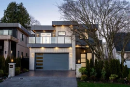 15569 Oxenham Avenue, White Rock, BC