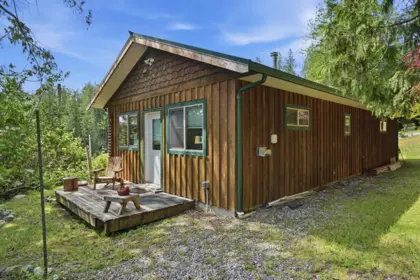 Hot Tub / Spa Photo of 4371 Francis Peninsula Road, Madeira Park, BC