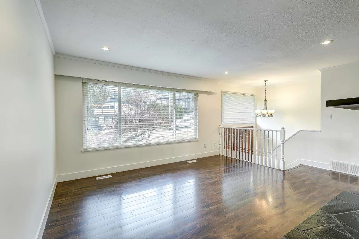 Living Room Photo of 10055 122 Street, Surrey, BC