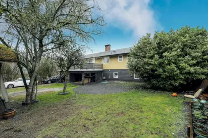 Garden / Landscaping Photo of 10055 122 Street, Surrey, BC