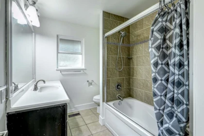 Guest Bathroom Photo of 10055 122 Street, Surrey, BC