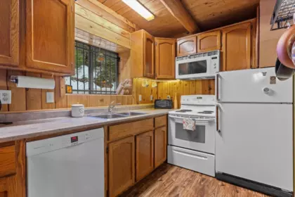 Laundry Room Photo of 2 20649 Edelweiss Drive, Agassiz, BC