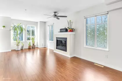 102 12040 68 Avenue, Surrey, BC, Surrey — Townhouse for sale