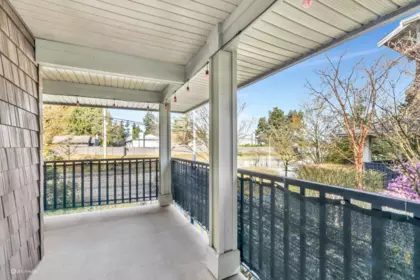 Entry Foyer Photo of 102 12040 68 Avenue, Surrey, BC