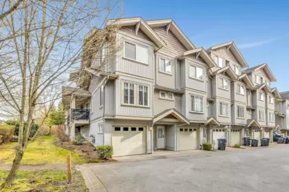 102 12040 68 Avenue, Surrey, BC, Surrey — Townhouse for sale