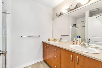 Mudroom Photo of 102 12040 68 Avenue, Surrey, BC