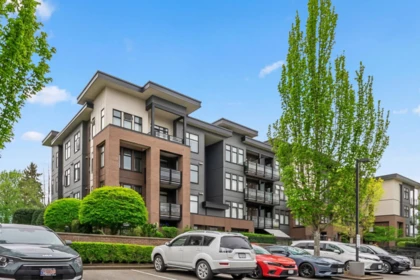 212 20058 Fraser Highway, Langley, BC, Langley — Apartment/Condo for sale
