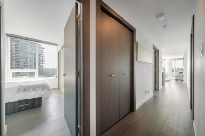 Laundry Room Photo of 1509 68 Smithe Street, Vancouver, BC