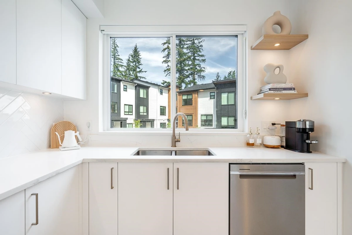 Living Room Photo of 28 17538 100 Avenue, Surrey, BC