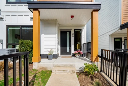 Hallway Photo of 28 17538 100 Avenue, Surrey, BC