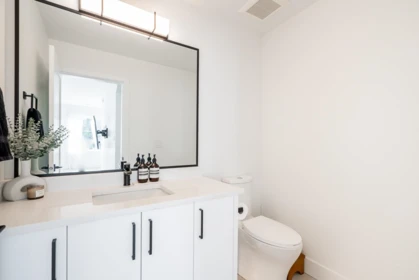 Primary Bathroom Photo of 28 17538 100 Avenue, Surrey, BC